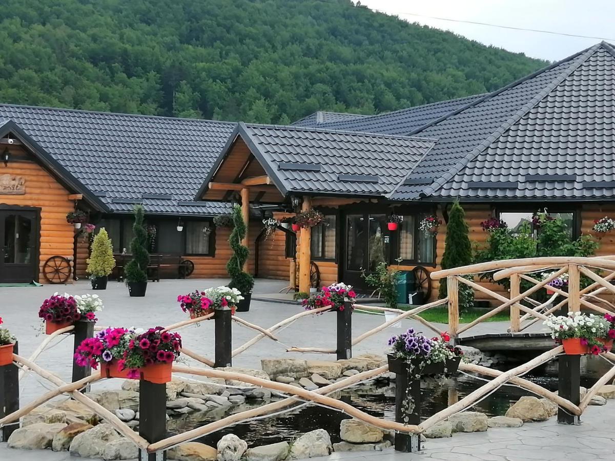 Hanul Vanatorului Gura Humorului Zewnętrze zdjęcie